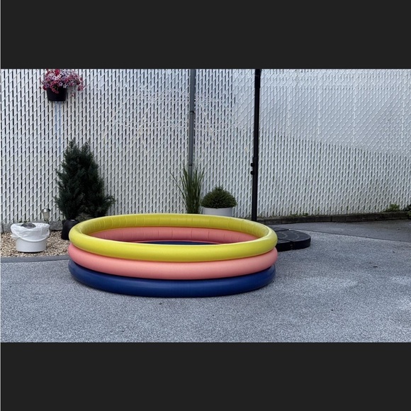 Colorful Inflatable Kiddie Pool - Picture 4 of 4